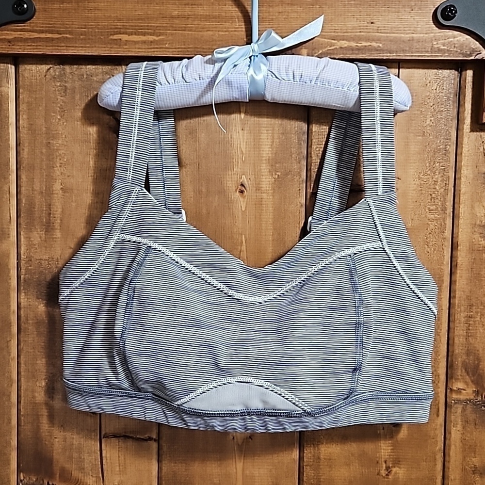 Lululemon Run:Engage Wee Are From Space Striped Convertible Strap Sportsbra 8